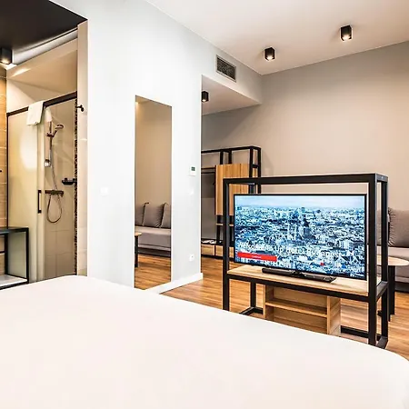 Up Hotel